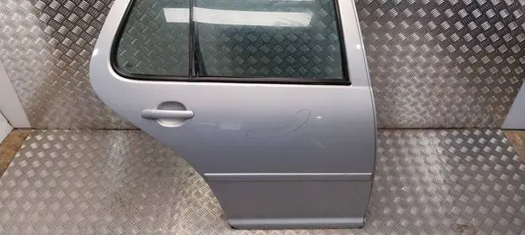 Volkswagen Golf IV Rear door S26372602