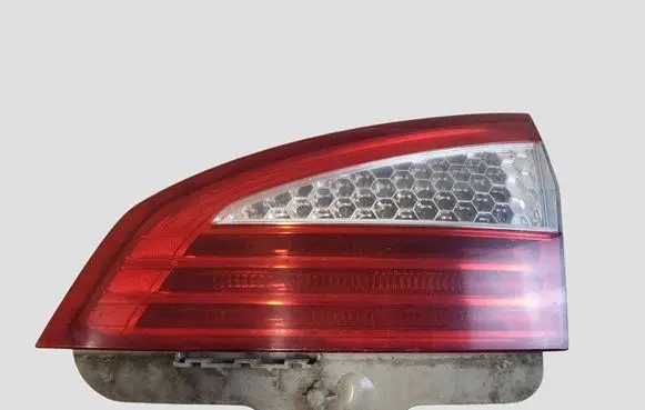 Ford Mondeo MK IV Tailgate rear/tail lights 7S7113A602