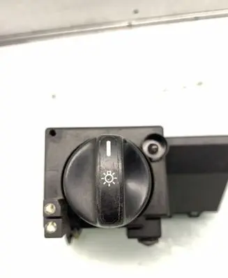 Mercedes-Benz E W211 Light switch 2105451404