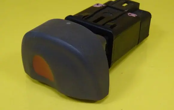 Renault Scenic I Hazard light switch 435536