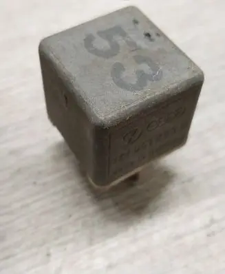 Volkswagen Golf V Other relay 141951253B