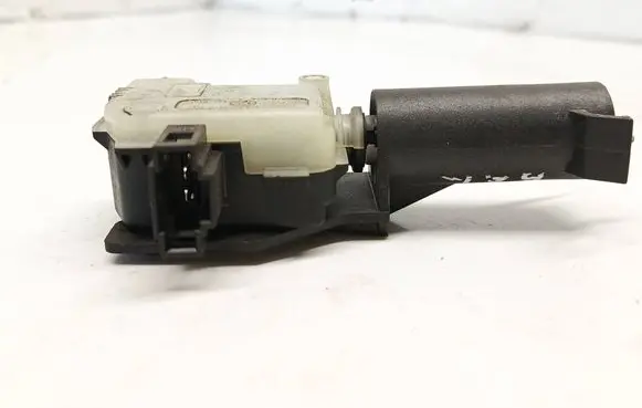 Mercedes-Benz B W245 Central locking motor A1698201414
