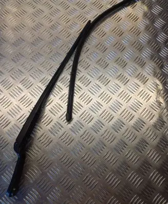 Audi Q7 4L Front wiper blade arm 4L1955407A