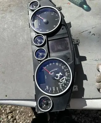 Volkswagen Touareg I Speedometer (instrument cluster) 7L6920875Q