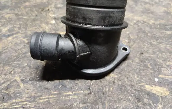 Porsche Cayenne (9PA) Turbo air intake inlet pipe/hose 94812331650