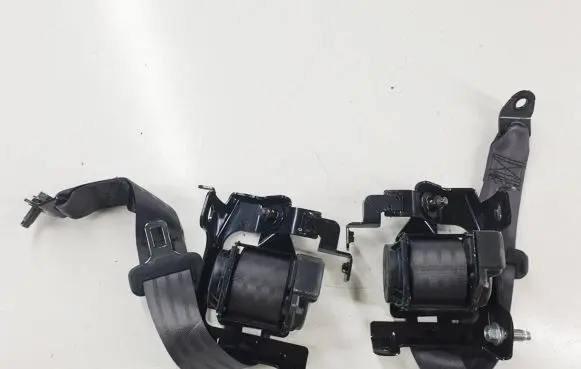 KIA Pro Cee'd II Rear seatbelt