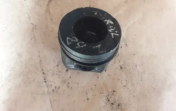 Nissan X-Trail T30 Piston NOCODE