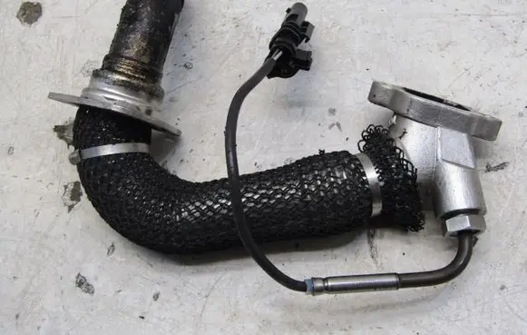 Jeep Renegade EGR valve line/pipe/hose 552702070
