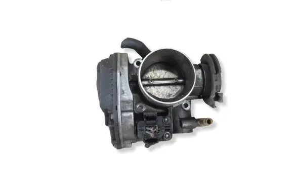Volkswagen Golf IV Throttle valve 06A133064J