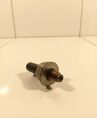 Fuel pressure sensor