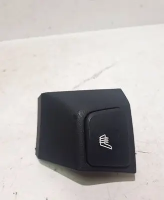 Hyundai i30 Seat heating switch ATL220KFA04