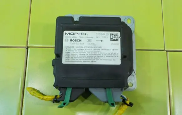 Opel Combo D Airbag control unit/module 0285012824