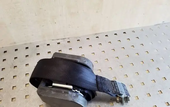 Audi A6 S6 C6 4F Rear seatbelt 4F0857805E