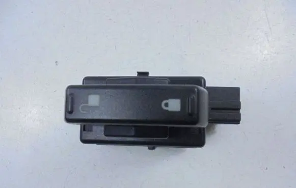 Ford Focus C-MAX Central locking switch button 8L8T14963AAW