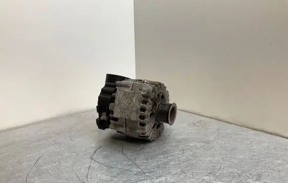 BMW 5 F10 F11 Generator/alternator 7603779 2610250E FG23S043