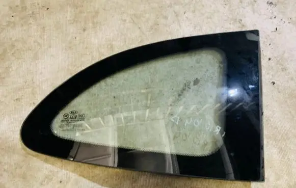 KIA Rio Rear side window