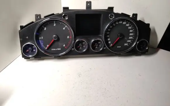 Volkswagen Touareg II Speedometer (instrument cluster) 7L6920881S 0263655614 8312000317