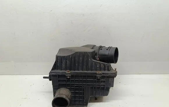 Renault Master III Air filter box 8200751534