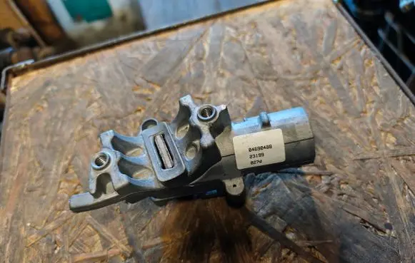Jeep Grand Cherokee (WJ) Ignition lock 04690488