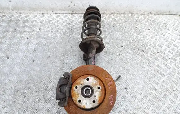 Suzuki Swift I Front wheel hub spindle knuckle