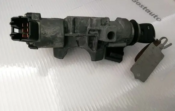 Toyota Avensis T250 Ignition lock 450200504 N05015178