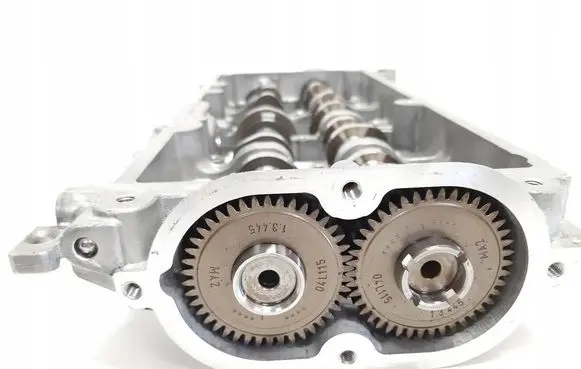 Volkswagen Golf VII Camshaft 04L103308C