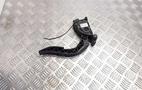 Audi A4 S4 B8 8K Accelerator throttle pedal 8K1723523