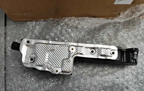 Land Rover Defender Breather valve 111123459