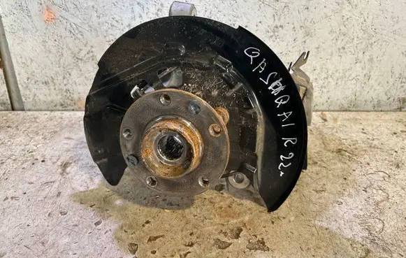 Nissan Qashqai J12 Front wheel hub