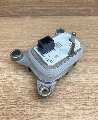 BMW 4 F32 F33 Headlight ballast module Xenon 63117493232 90083427 RIGHTSIDE
