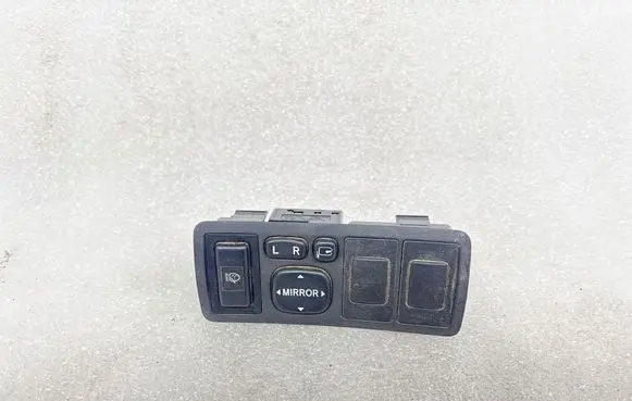 Toyota Avensis T250 Wing mirror switch 183575