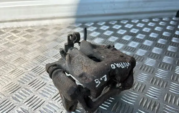 Opel Vivaro Rear brake caliper