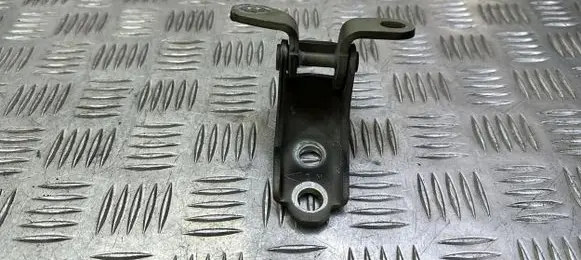 Honda CR-V Front door upper hinge 