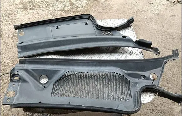 Cadillac DeVille Wiper trim 25711447 184695047 GMX2V6