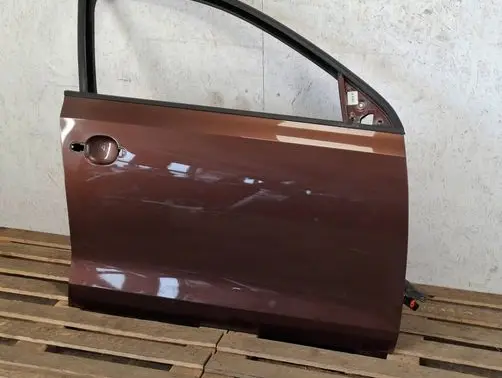 Volkswagen Jetta VI Front door 5C6831312D