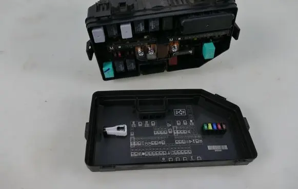 Honda CR-V Fuse box set T1TE010