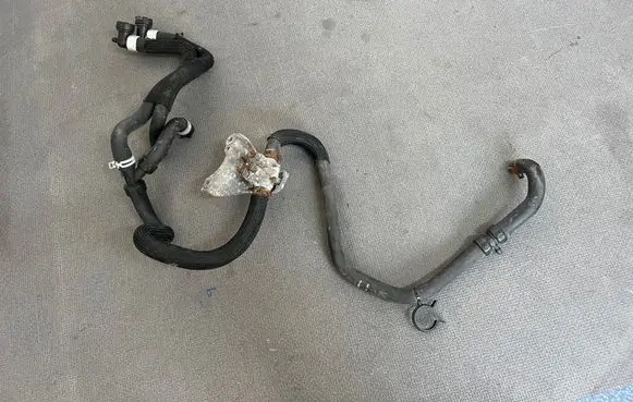 Audi Q5 SQ5 Heater radiator pipe/hose 