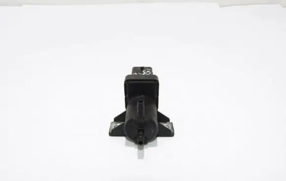 Opel Astra J Vacuum valve 55566051