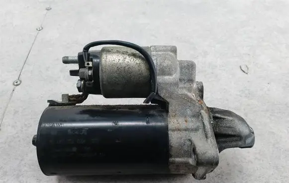 BMW 3 E90 E91 Starter motor 7796892-02