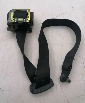 Mercedes-Benz Vaneo W414 Rear seatbelt 561009801