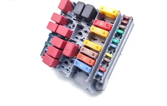 Fiat 500 Fuse module 51781452