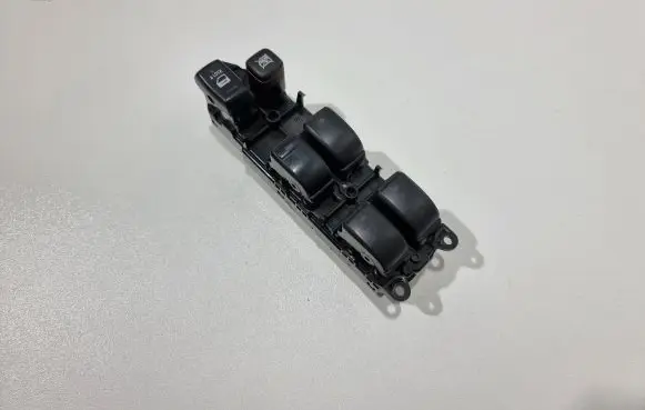 Lexus IS 220D-250-350 Electric window control switch 8404053080