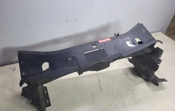 Mercedes-Benz B W245 Radiator support slam panel bracket A1698170220 R134A A0019890803