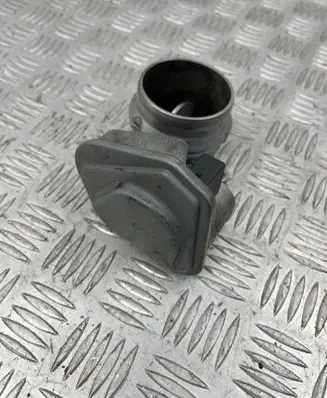 BMW 5 E60 E61 Throttle valve 7804373