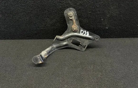 Volkswagen Golf IV Other engine bay part 038131529K