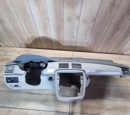 Mercedes-Benz R W251 Dashboard