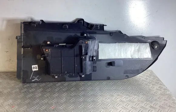 Other center console (tunnel) element