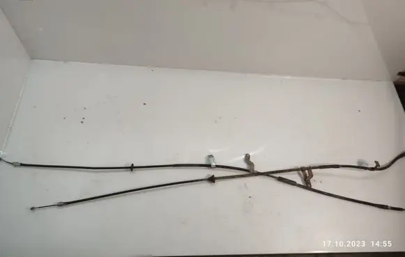 Handbrake/parking brake wiring cable