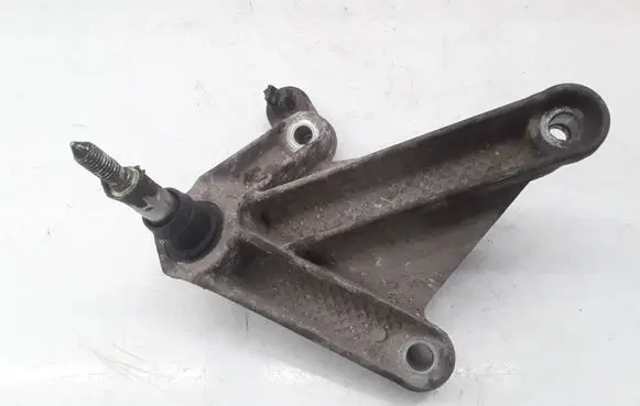Nissan Almera N16 Gearbox mounting bracket 8200043084