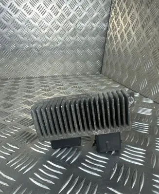 Renault Scenic III - Grand scenic III Glow plug pre-heat relay 8200558438A